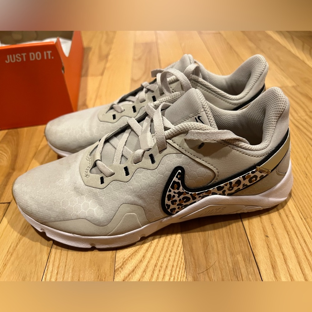 Nike Legend Essential